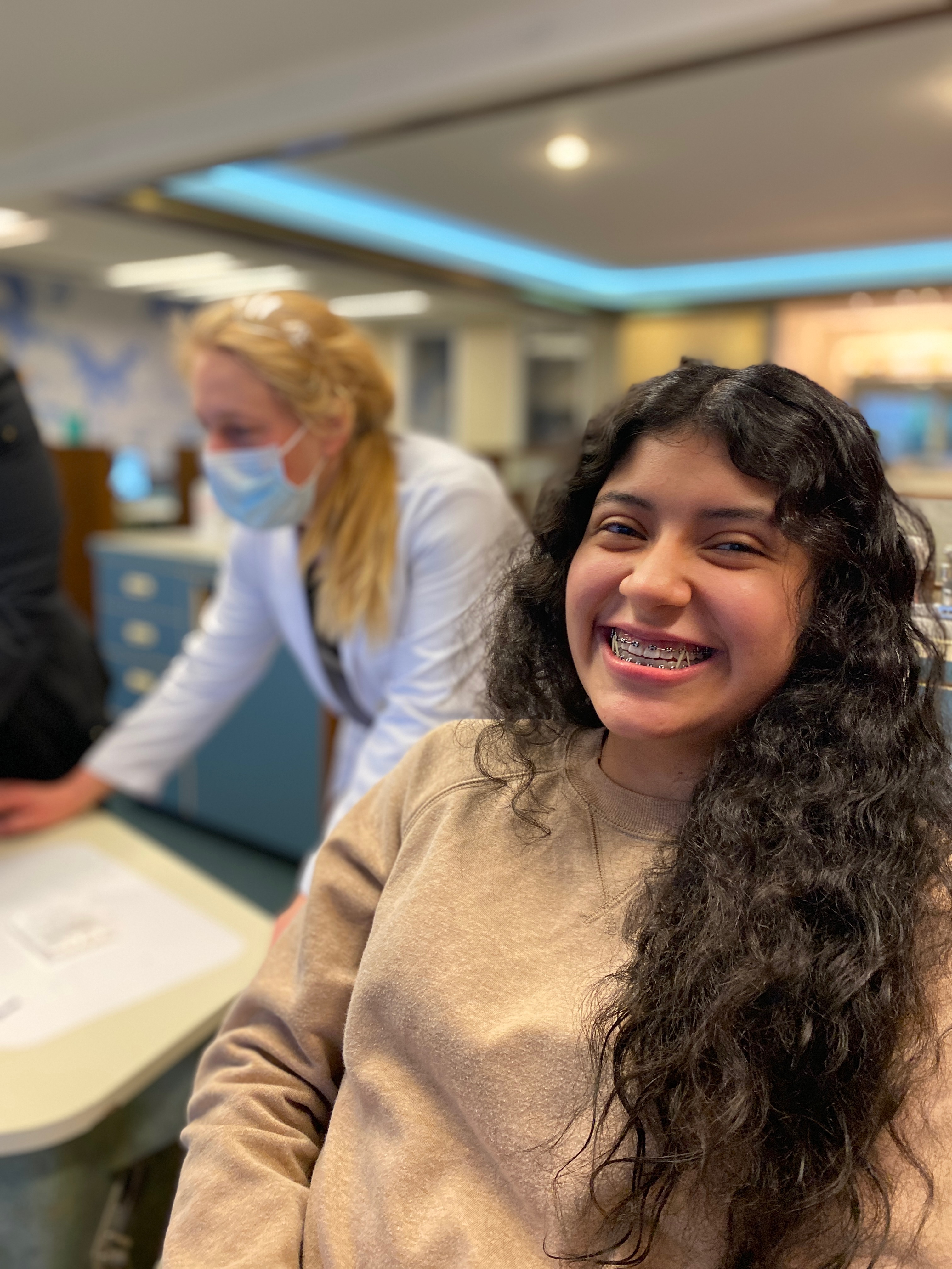Paciente sonriendo en Rockwood Orthodontics